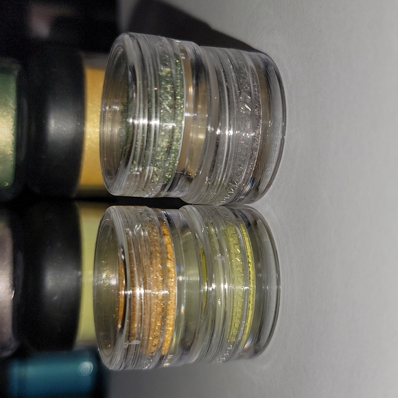 MAC COSMETICS PIGMENT SAMPLE SET - Picture 5 of 5